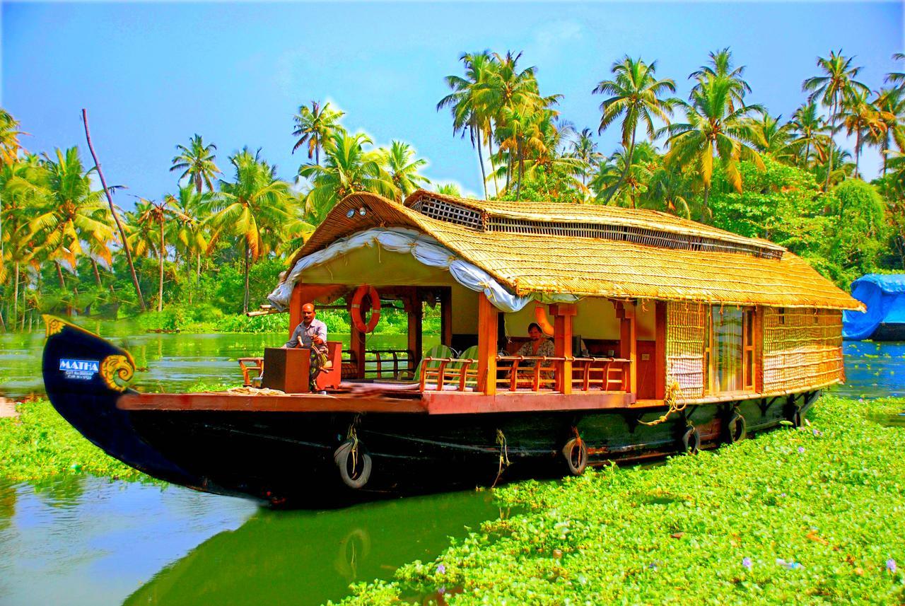 Chaandhni Lake View Hotel Alappuzha Kültér fotó